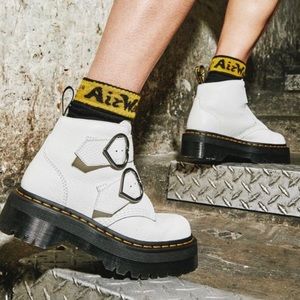 Dr Martens Devon Heart White boots